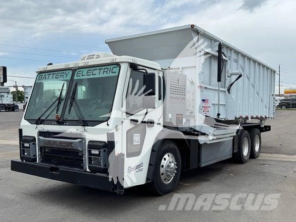 Mack LR64 Other
