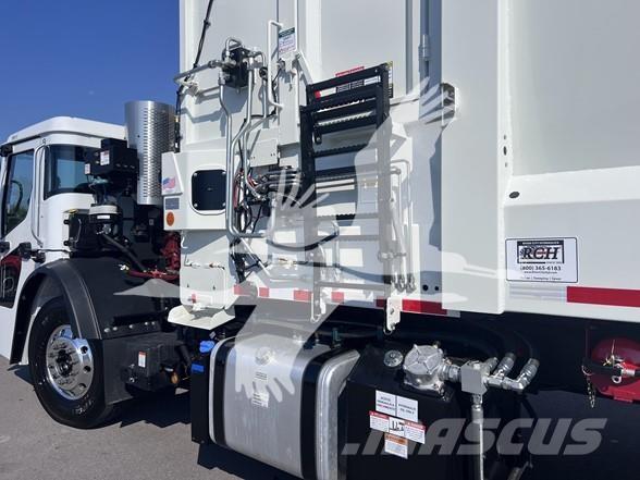 Mack LR64R Waste trucks