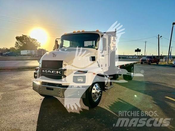 Mack MD6 Flatbed / Dropside trucks
