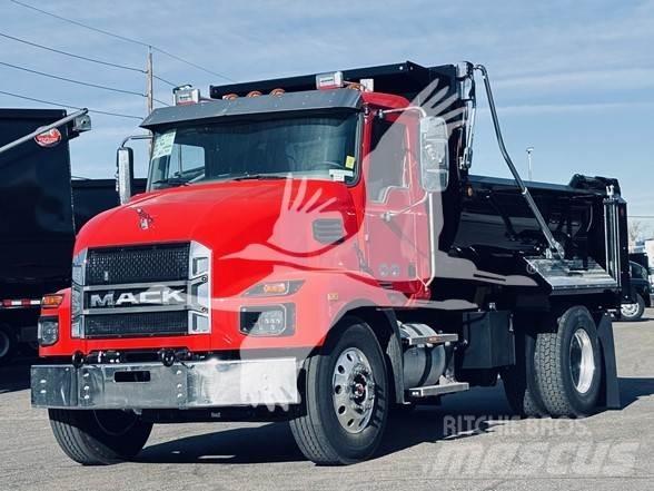 Mack MD6 Tipper trucks