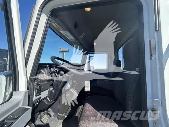 Mack MD6 Tipper trucks