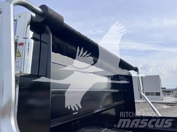 Mack MD6 Tipper trucks