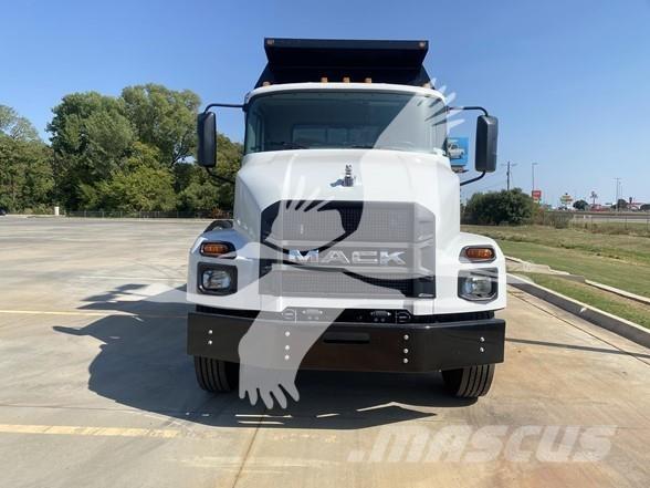Mack MD6 Tipper trucks