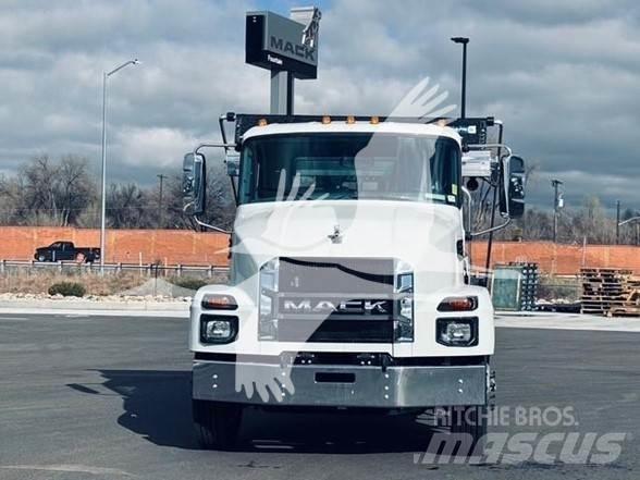 Mack MD7 Other