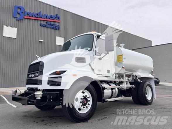 Mack MD7 Tanker trucks