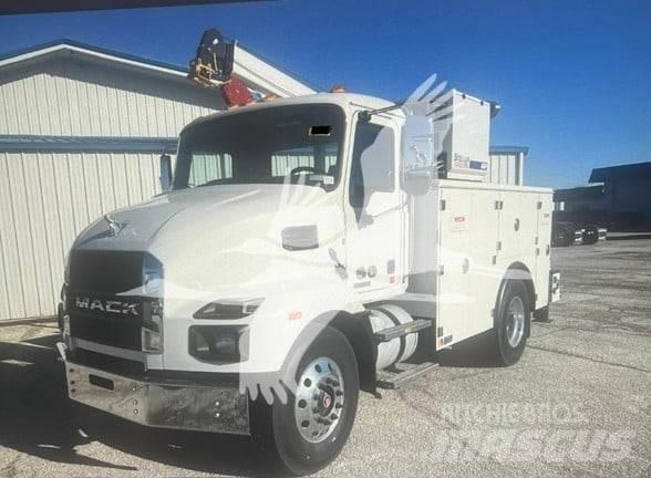 Mack MD7 Other