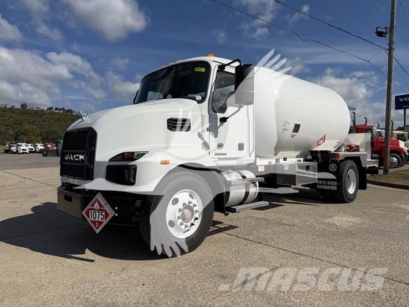 Mack MD7 Other