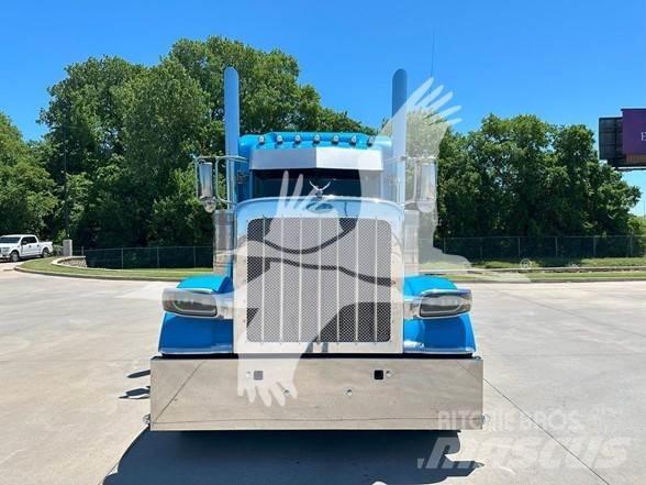 Peterbilt 389 Prime Movers