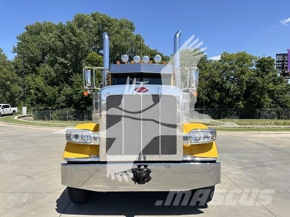 Peterbilt 389 Prime Movers