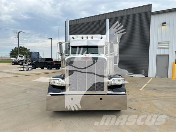 Peterbilt 389 Prime Movers