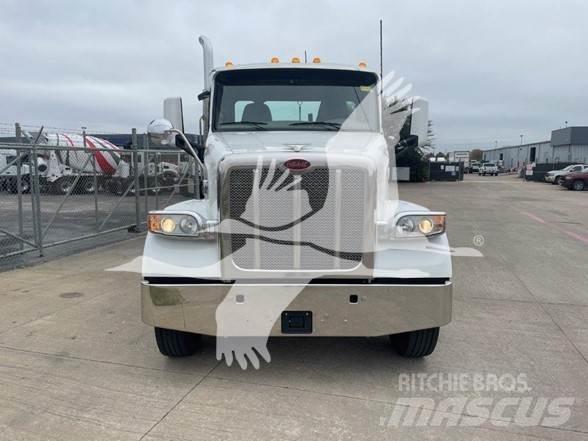 Peterbilt 567 Prime Movers