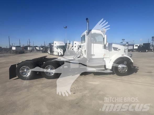 Peterbilt 567 Prime Movers