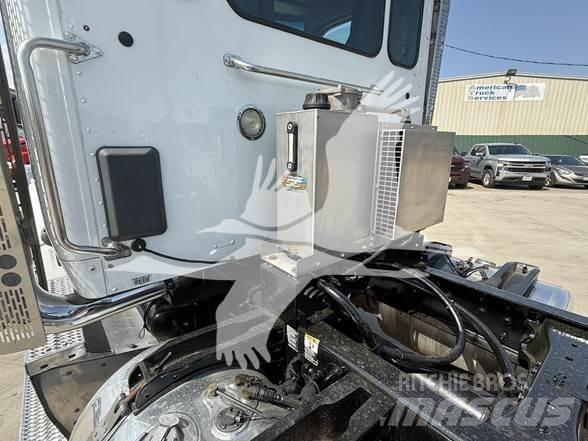 Peterbilt 567 Prime Movers