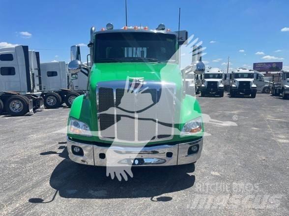 Peterbilt 579 Prime Movers