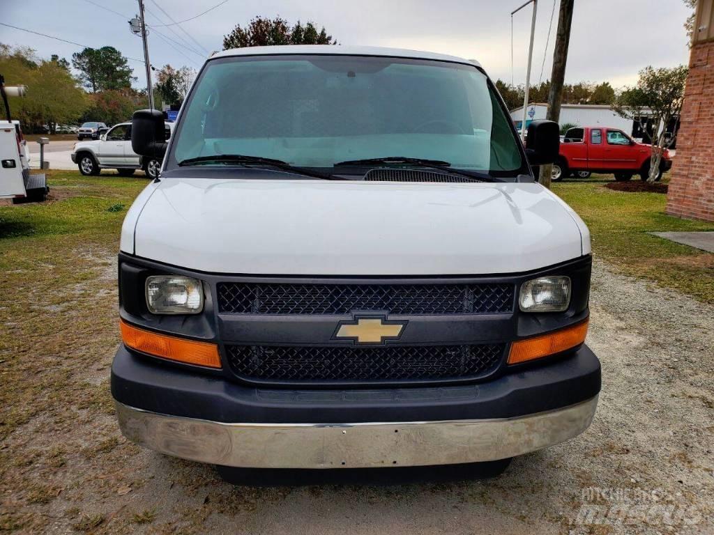 Chevrolet G3500 Panel vans