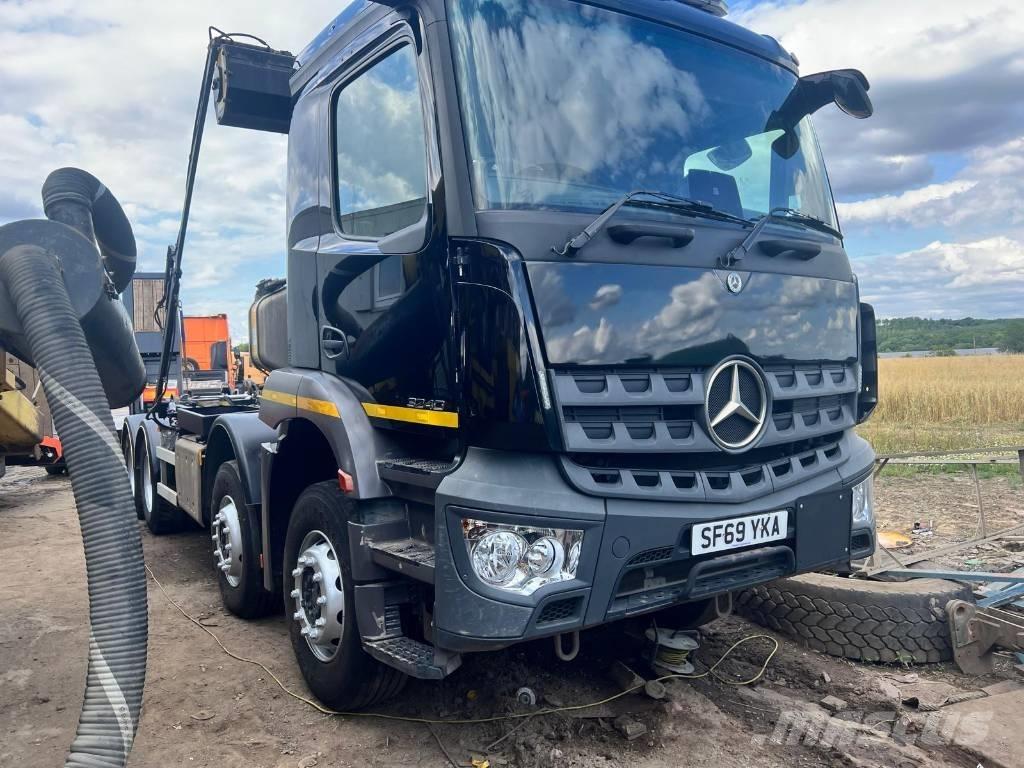 Mercedes-Benz 3240 Hook lift trucks