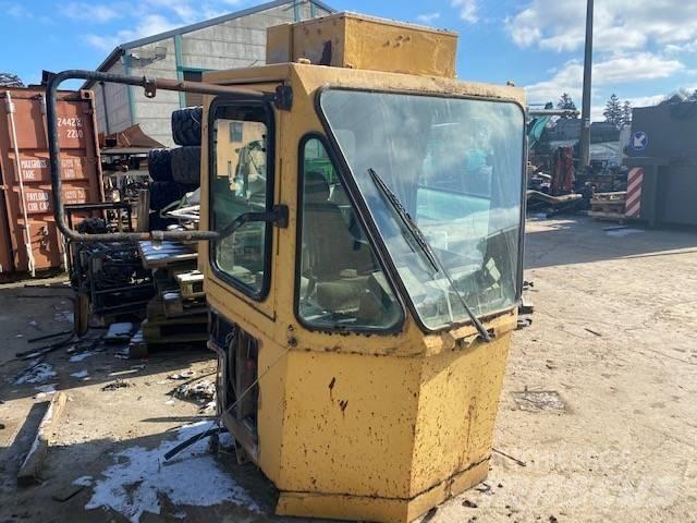 CAT 992 C Cabins and interior