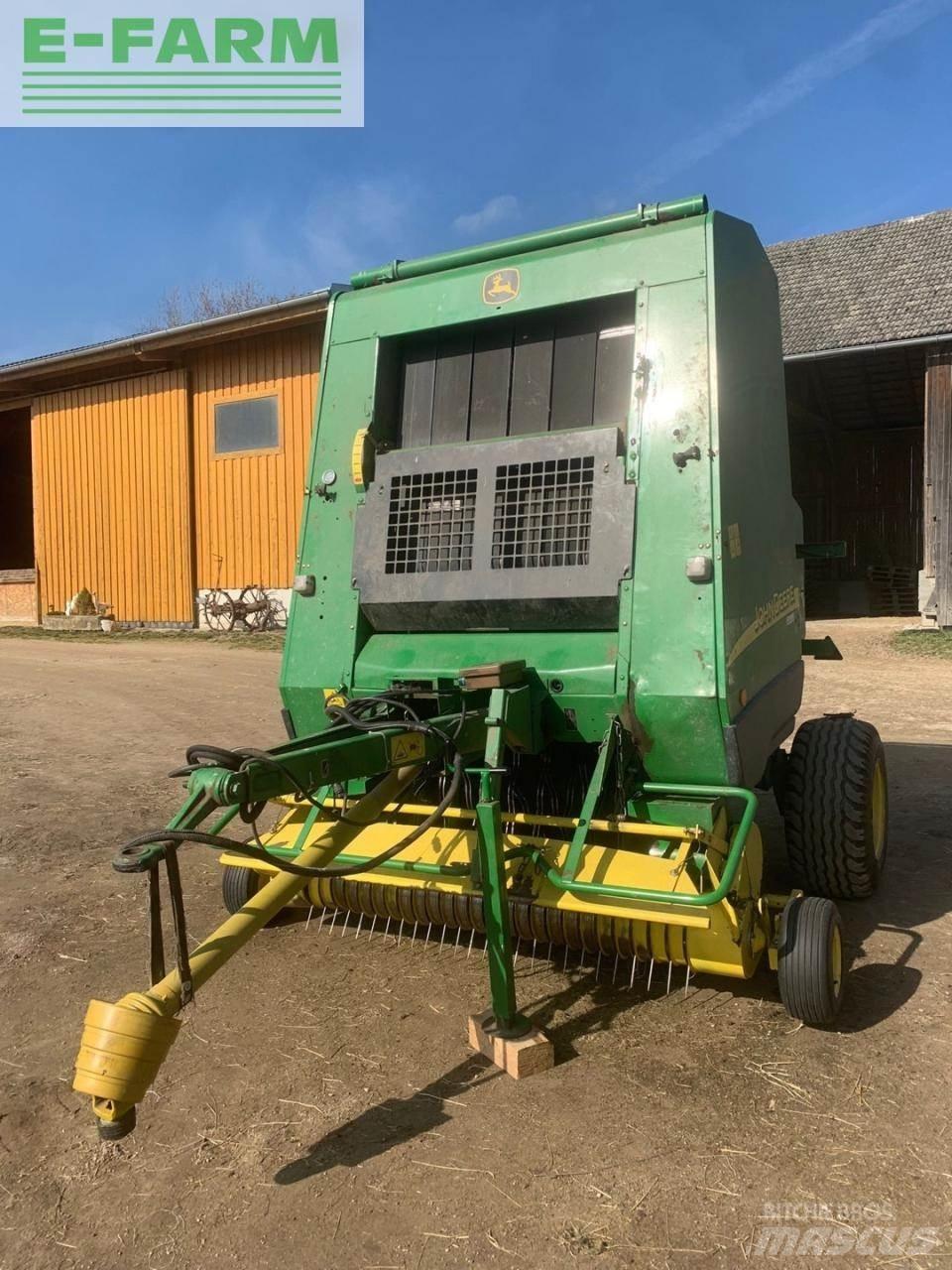 John Deere 592C Square balers