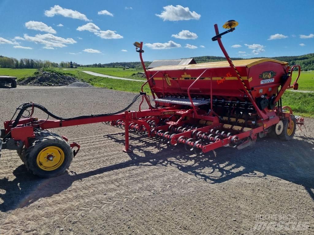 Väderstad 400C Combination drills