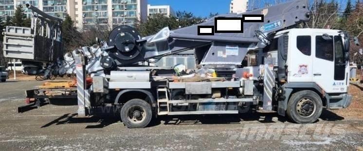 Horyong SKY450 Truck mounted platforms