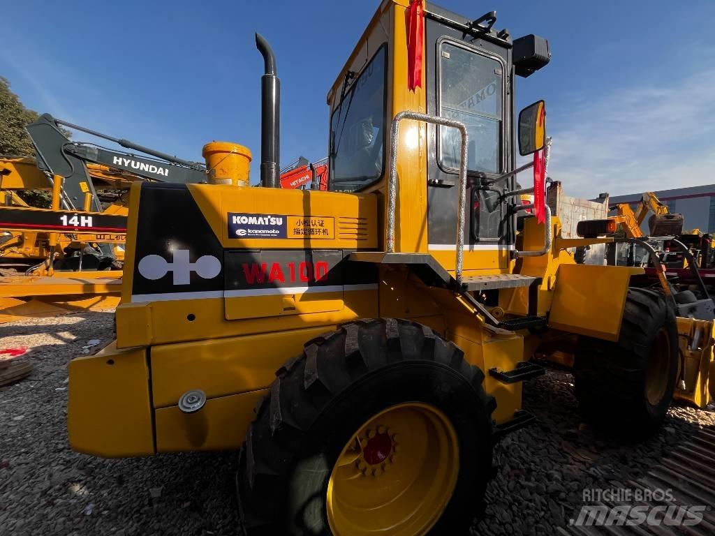 Komatsu WA100 Wheel loaders