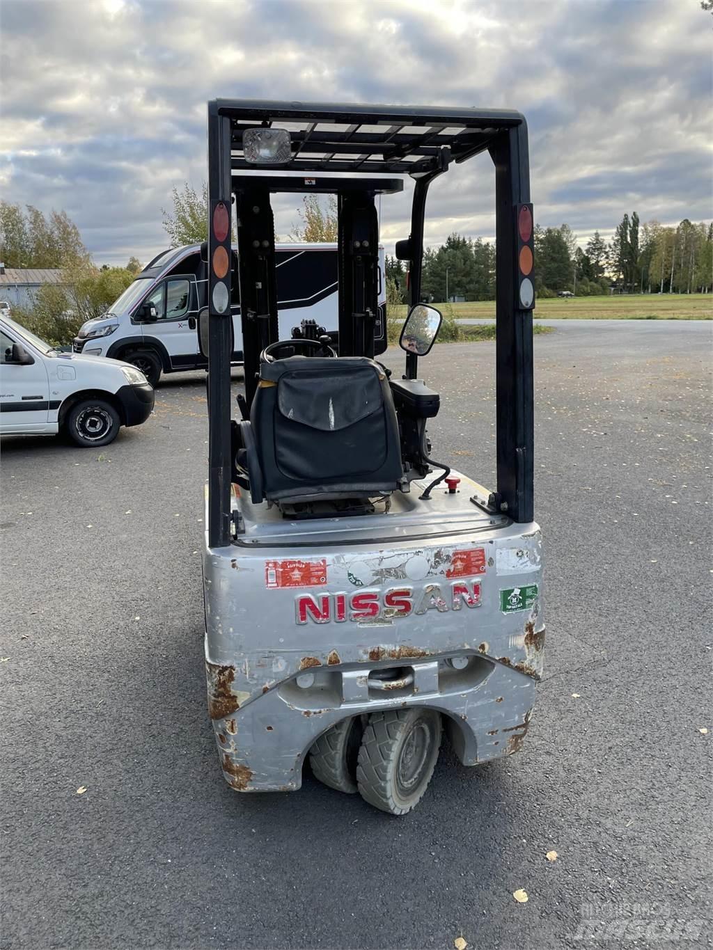 Nissan 15 Electric forklift trucks
