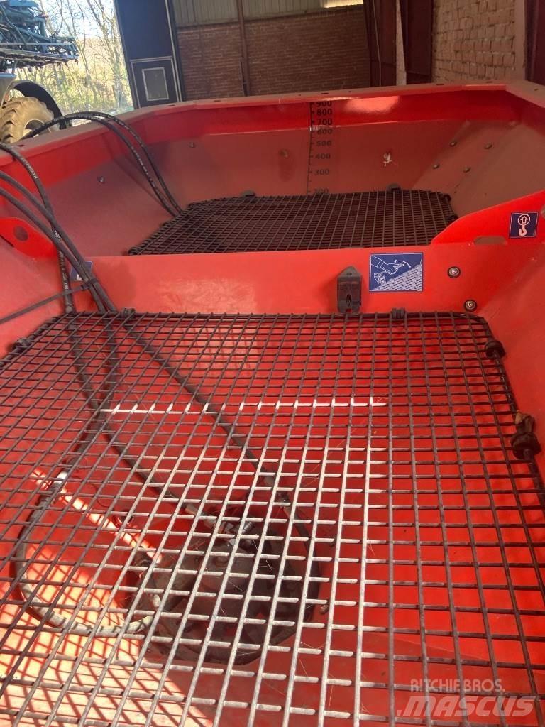 Rauch Axis 20.1 Manure spreaders