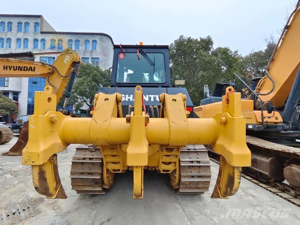 Shantui SD 22 Crawler dozers