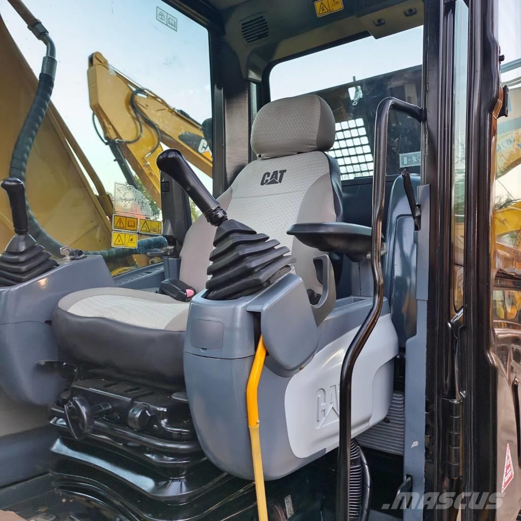 CAT 320 D2 Crawler excavators