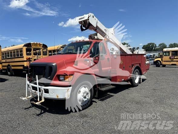 Ford F750 Truck mounted platforms