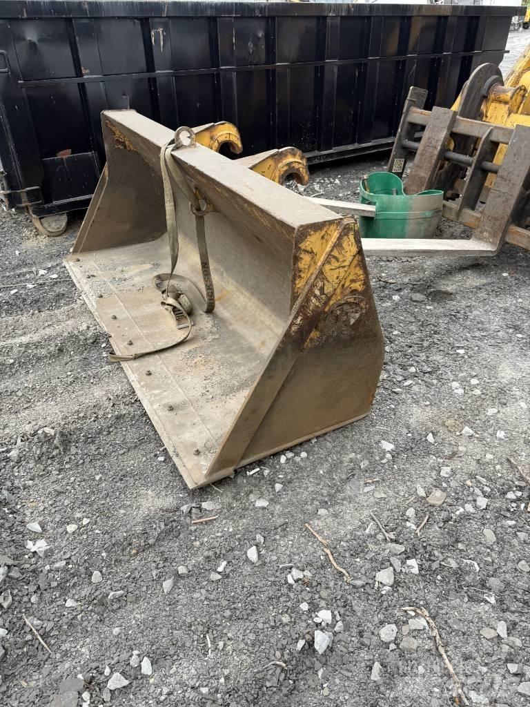 CAT 450 F Backhoe