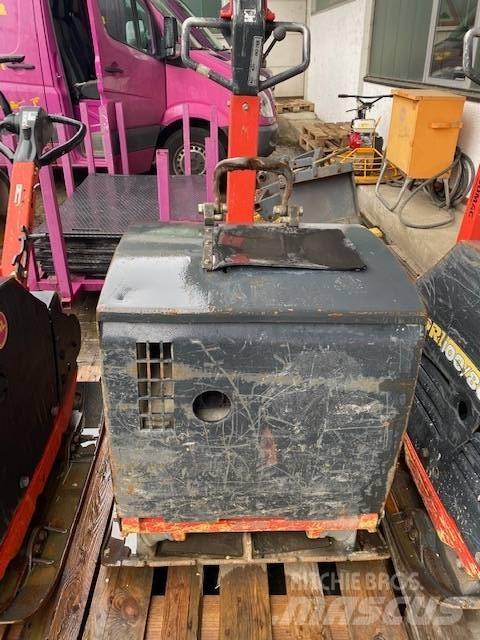 Bomag BPR 100/80 D Plate compactors