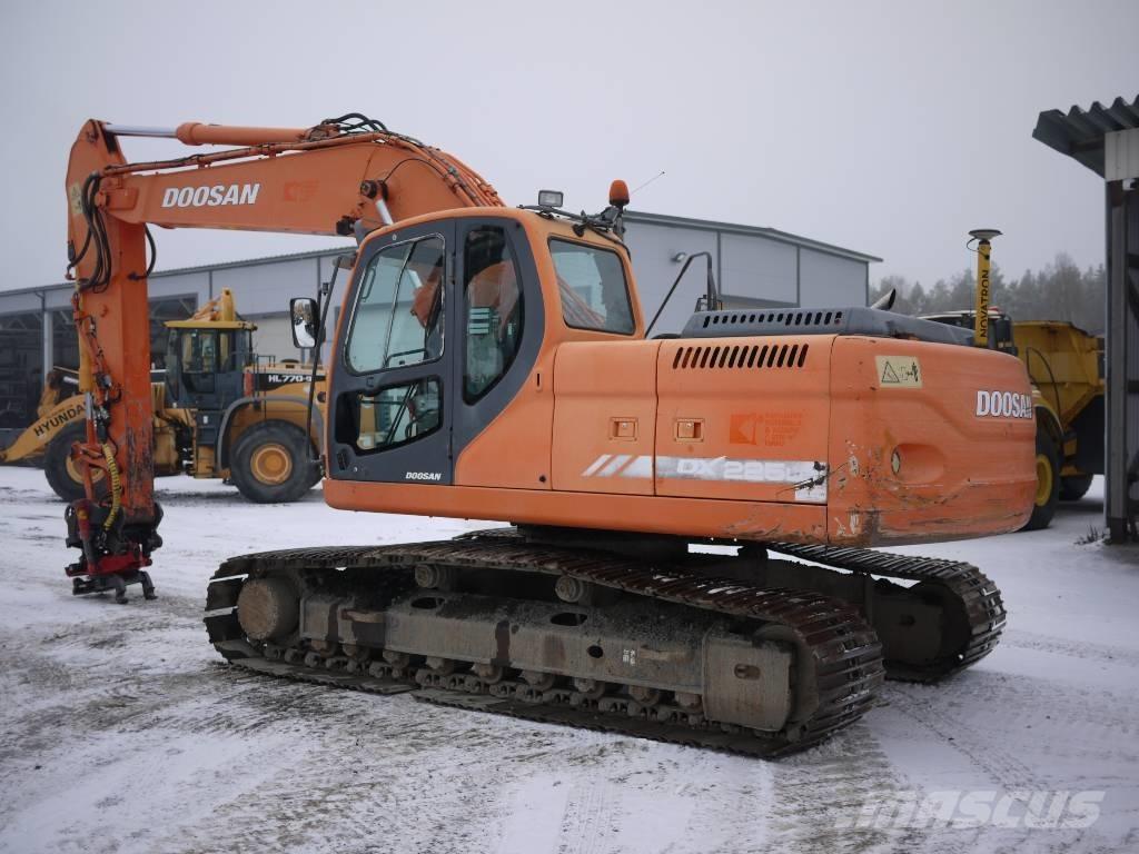 Doosan DX 225 LC Crawler excavators