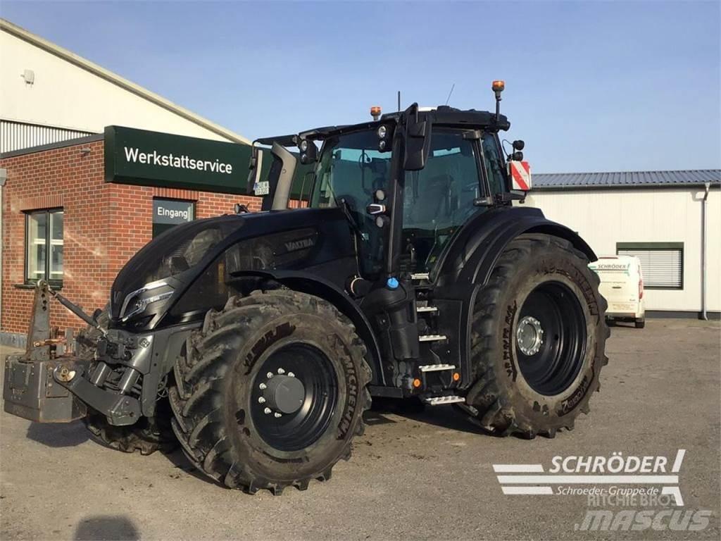 Valtra Q 305 Tractors