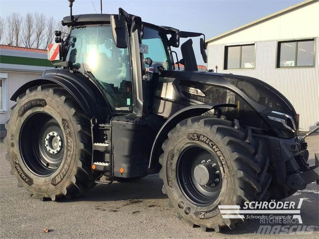 Valtra Q 305 Tractors