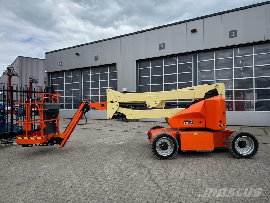 JLG E 450 AJ Articulated boom lifts