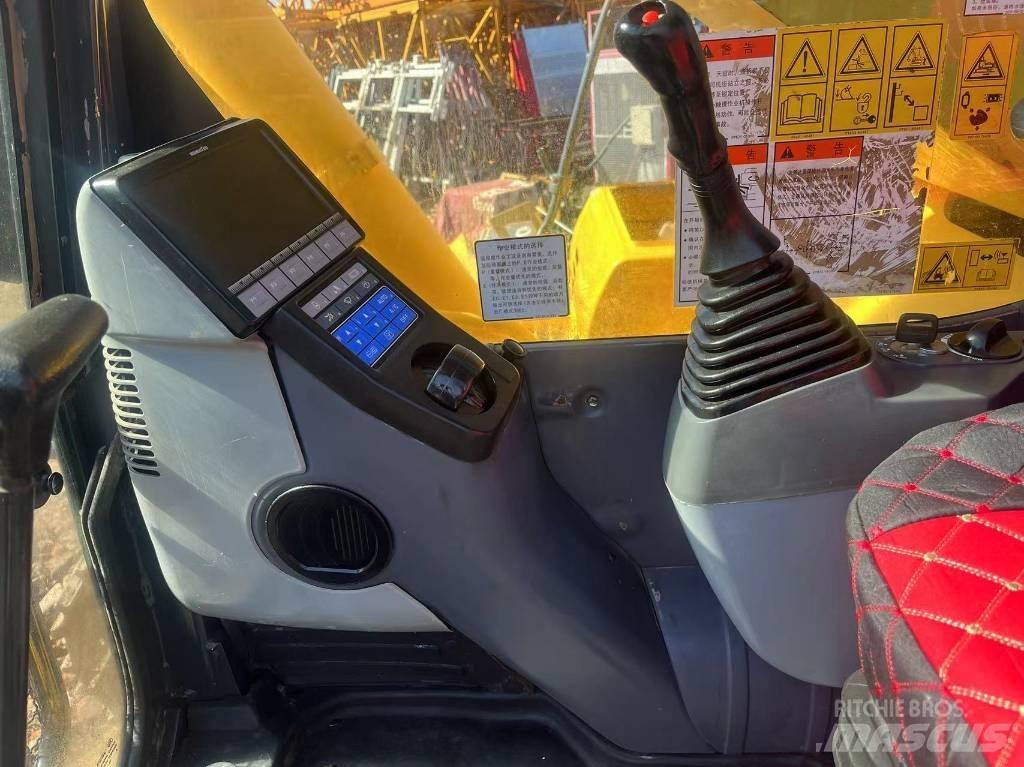 Komatsu PC 450 LC-8 Crawler excavators