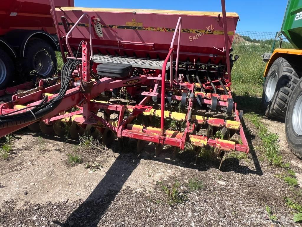 Väderstad Rapid400C Combination drills
