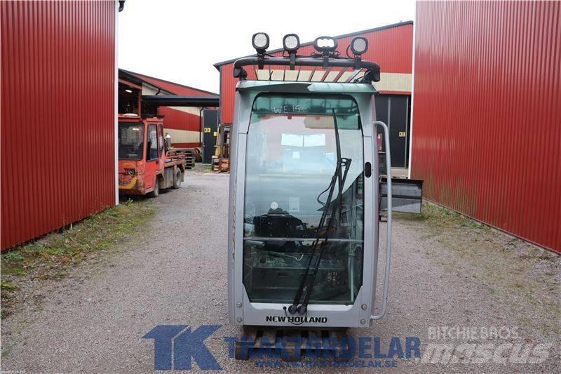 New Holland WE150C Cabins and interior