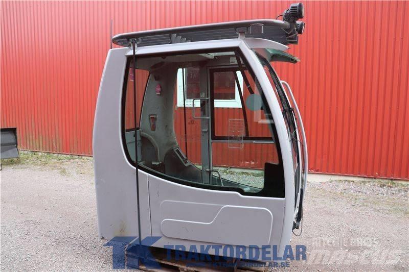 New Holland WE150C Cabins and interior