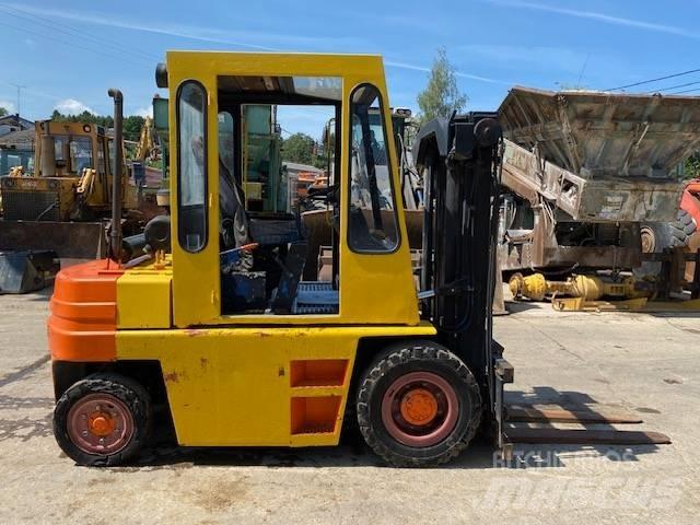 Kalmar DB 3-500 Diesel trucks