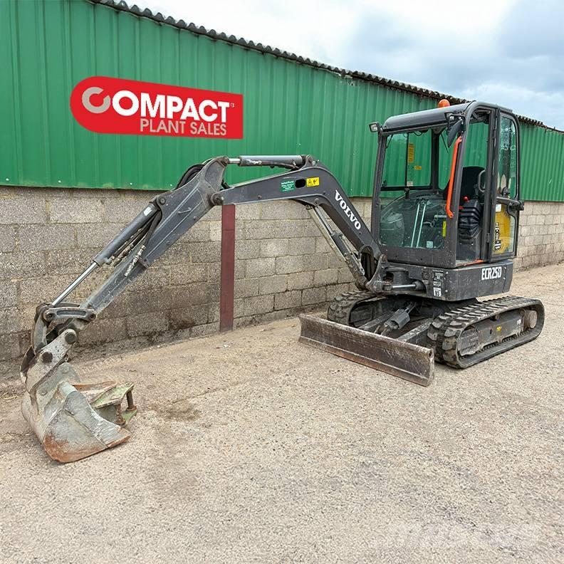 Volvo ECR25D Mini excavators < 7t (Mini diggers)
