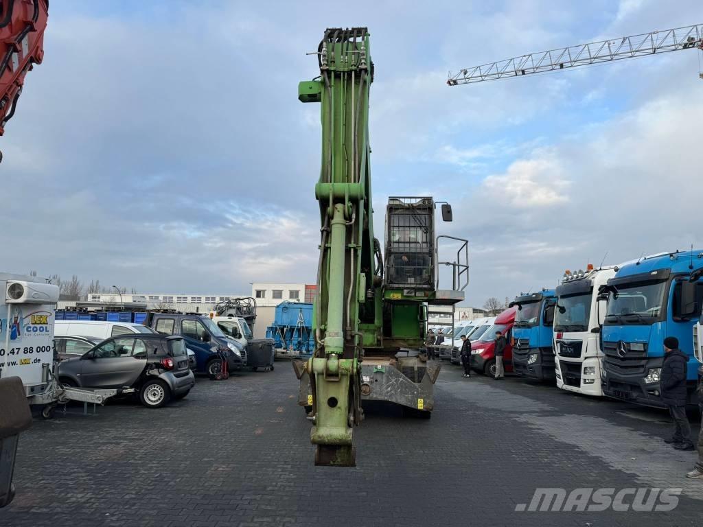 Sennebogen 821 E Wheeled excavators