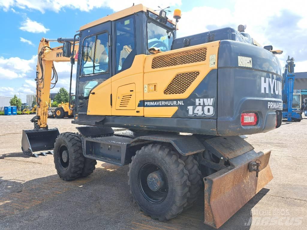 Hyundai HW140 Wheeled excavators