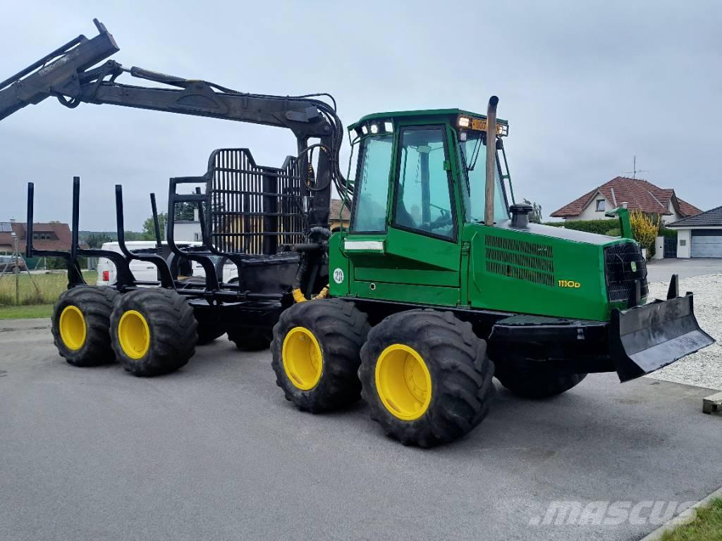 John Deere 1110 D Forwarders