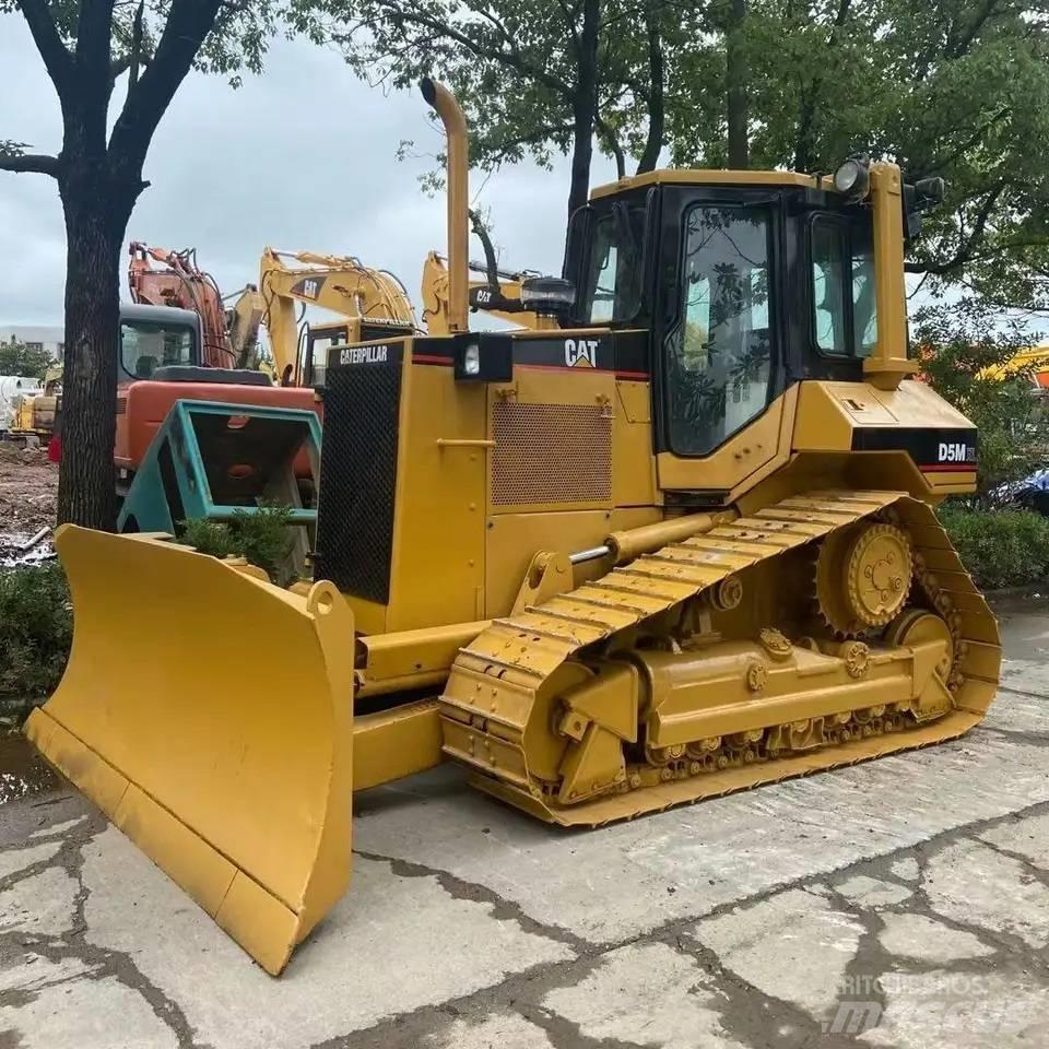 CAT D5M Crawler dozers