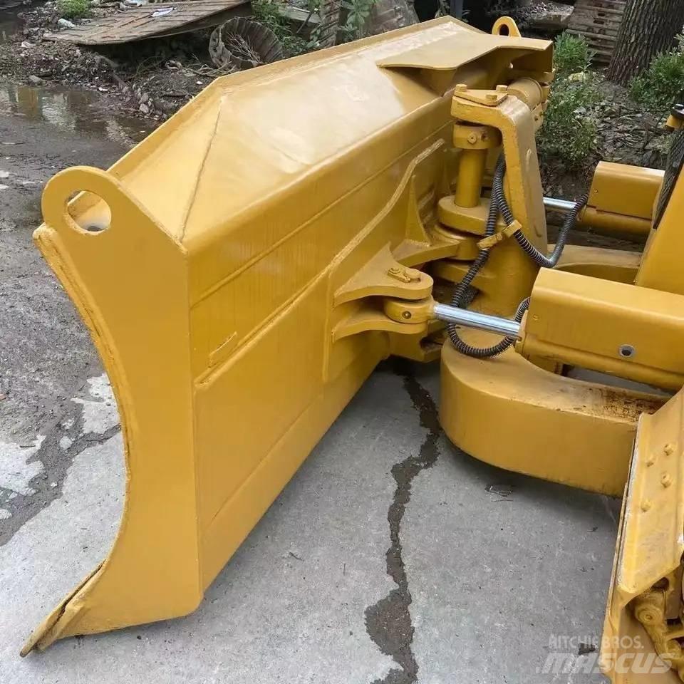 CAT D5M Crawler dozers