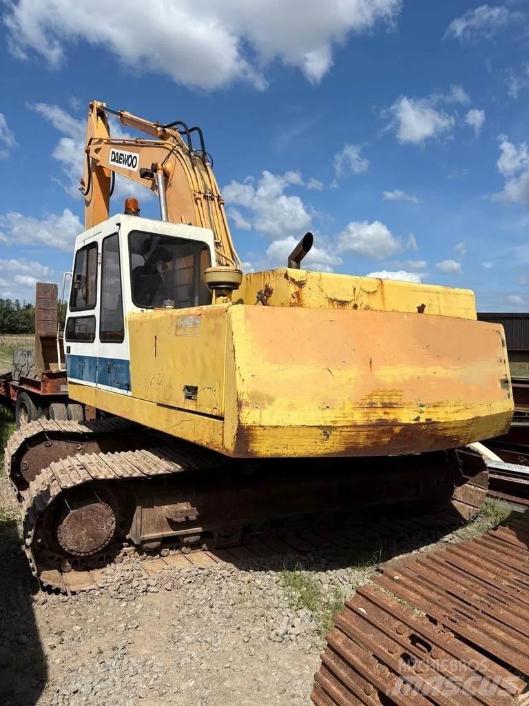 Daewoo DH 220LC Crawler excavators