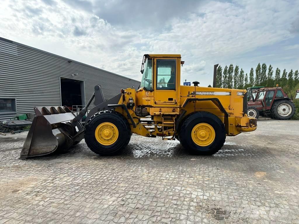 Volvo L90D Wheel loaders