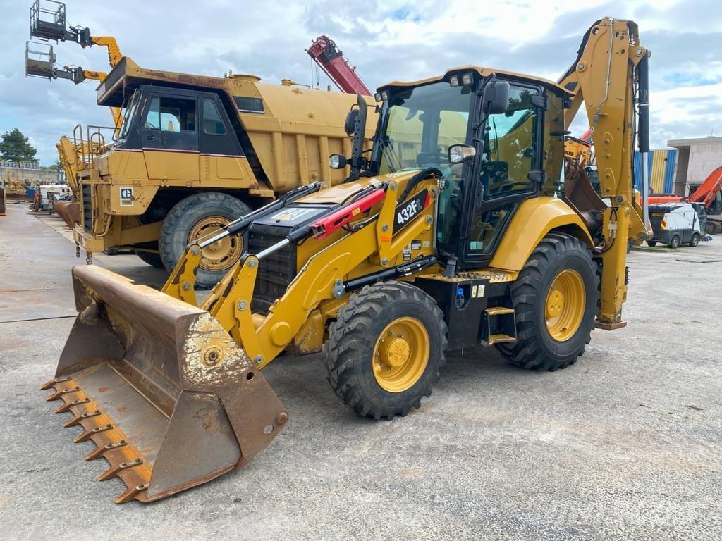 CAT 432F2 Backhoe